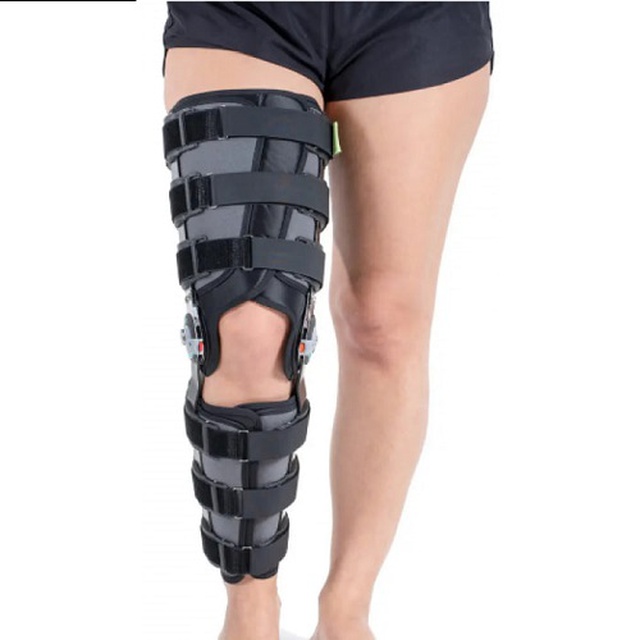 Ортез на колено с регулировкой угла гибки W516, Bandage, Турция (черный) купить на сайте Orto-med.com.ua