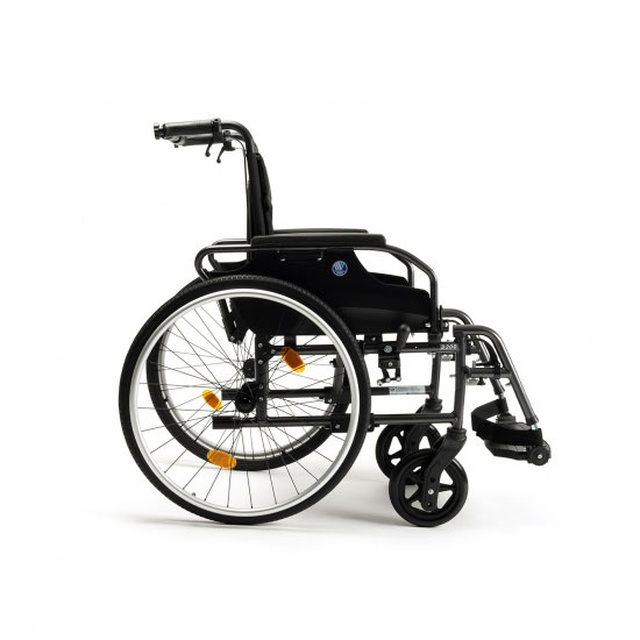 Купити функціональне крісло/візок чорного кольору реклайнер D200 30°, Vermeiren (Бельгія) на сайті Orto-med.com.ua