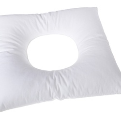 Купить ортопедическую подушку с эффектом памяти Olvi белого цвета в магазине  Orto-med.com.ua
