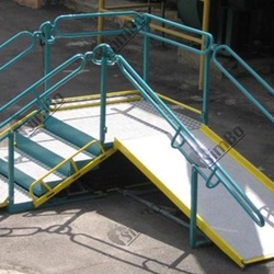 Купить площадку с вертикальным перемещением для инвалидов (тренажер с электроприводом лестничный регулируемый, с переменной высотой) ППН-Т (ППН-150Т), Норма-Трейд (Украина) на сайте orto-med.com.ua
