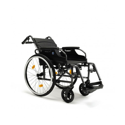 Купить коляска для инвалидов черного цвета реклайнер D200 30°, Vermeiren (Бельгия) на сайте Orto-med.com.ua