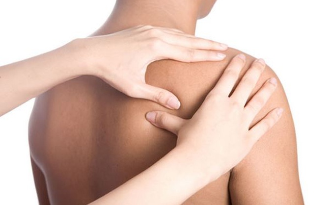 Як лікувати вивих плеча