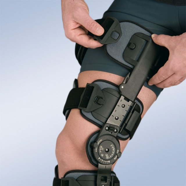 Купить армированный ортез коленного сустава с регулировкой угла сгибания 94260, Orliman, (Испания) на сайте orto-med.com.ua