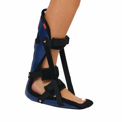 Купити ортез на гомілковостопний суглоб нічний Aurafix ORT-17 синього кольору на сайті Orto-med.com.ua