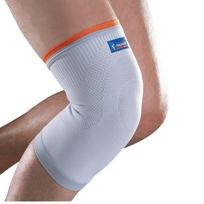 Купить компрессионный бандаж на колено серого цвета от французского производителя THUASNE на сайте orto-med.com.ua