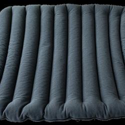 Купити ортопедичну подушку для сидіння Olvi масажну чорного кольору в магазині Orto-med.com.ua