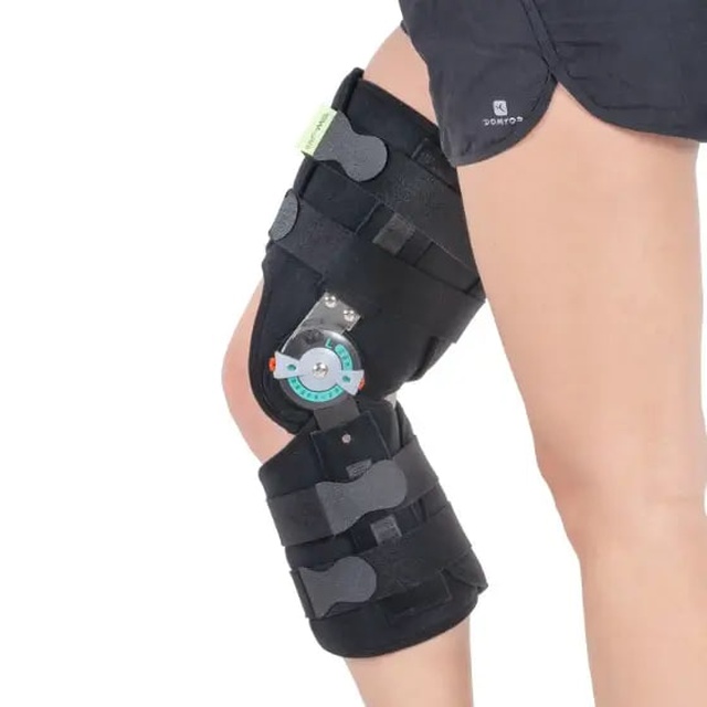 Заказать наколенник коленного сустава, шарнирный с регулировкой угла W525, Турция (черного цвета) заказать на сайте Orto-med.com.ua