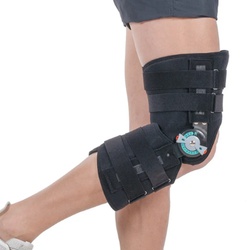 Заказать наколенник коленного сустава, шарнирный с регулировкой угла W525, Турция (черного цвета) заказать на сайте Orto-med.com.ua