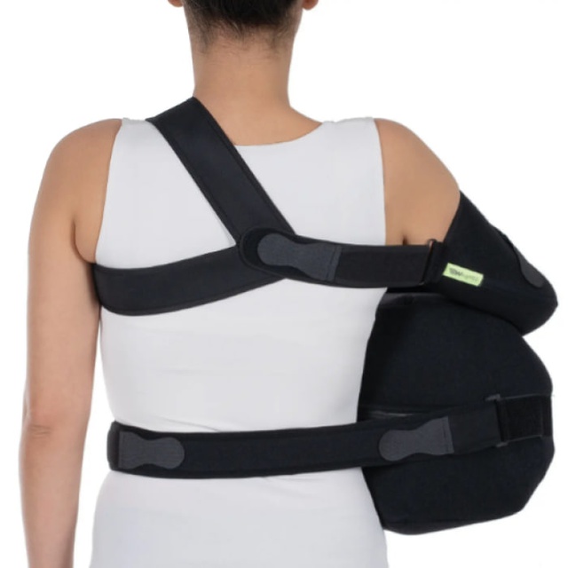 Придбати бандаж для плеча з подушкою 45/60 градусів W213, чорного кольору, турецького виробництва на сайті Orto-med.com.ua