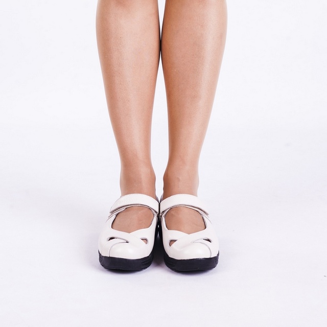 Купить ортопедическую обувь женскую белого цвета в магазине Orto-med.com.ua